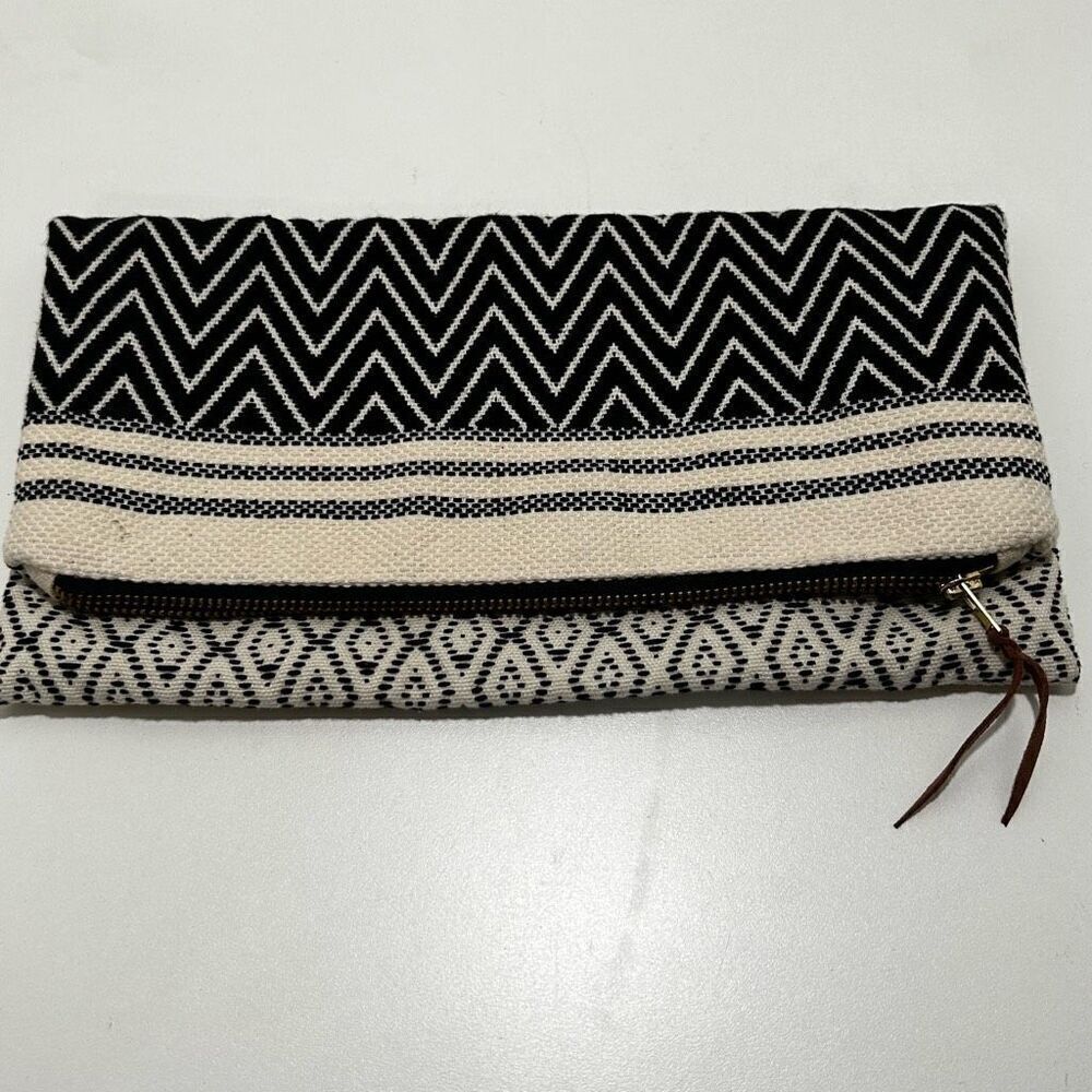 NWOT Tribe Alive Made In India Clutch Bag 11"x 10.5" Cream Black Woven Canvas